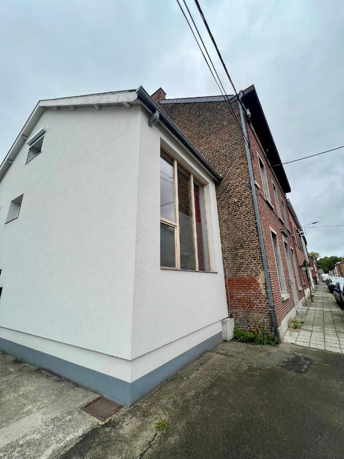 Capstay La Louvière Exterior foto